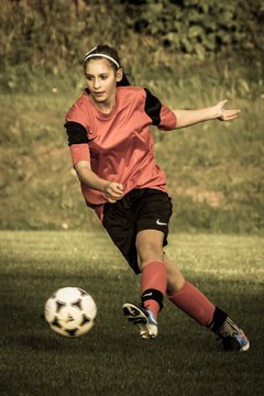 Bild 4245 - B-Juniorinnen TSV Gnutz o.W. - SV Wahlstedt : Ergebnis: 1:1